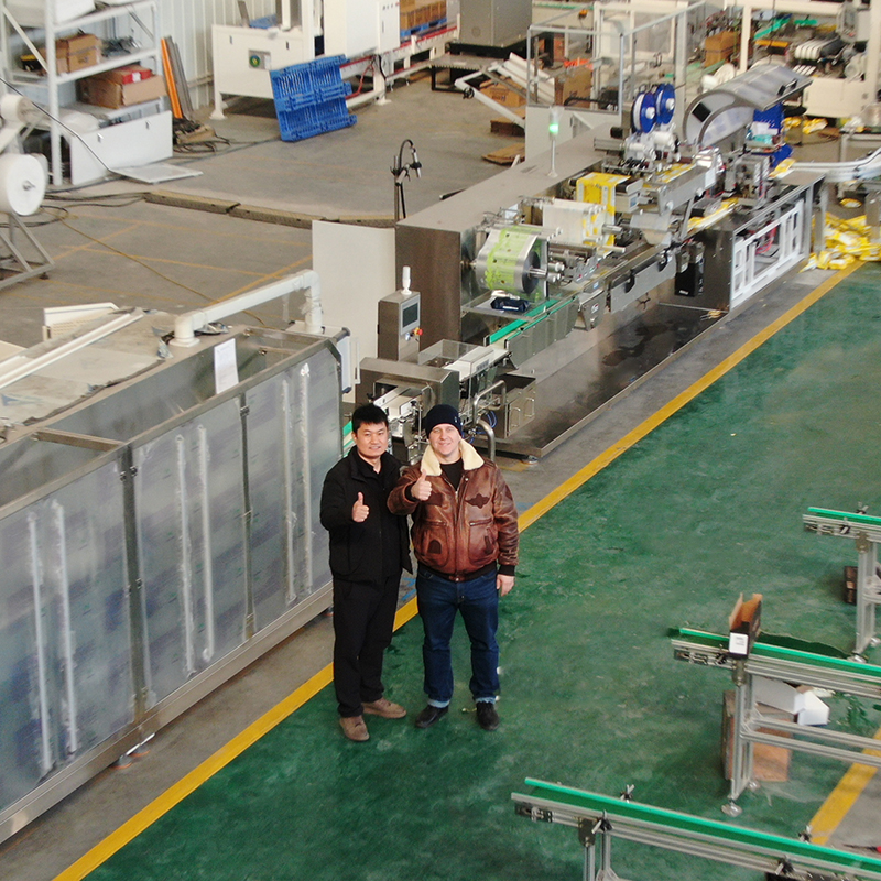 16道高速濕巾機(jī) 16道高速濕巾機(jī)